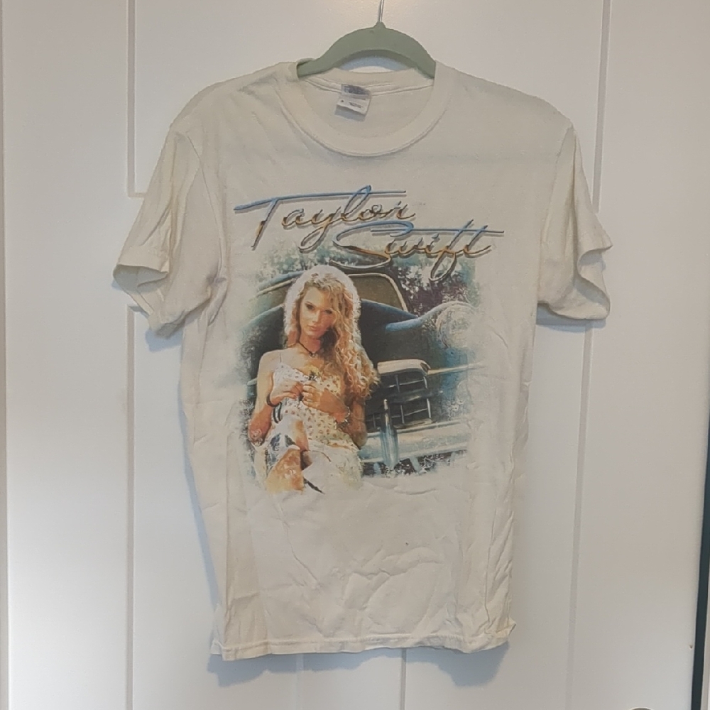 Taylor Swift Debut Concert Tshirt, Small